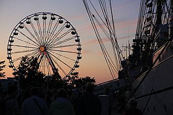 Kinderurlaub Rostock - Riesenrad auf dem Jahrmarkt