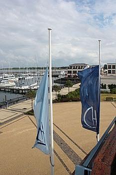 Tagungshotel Last Minute - Blick vom Kongresszentrum auf den Yachthafen des Ostseehotels