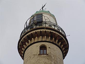 Wellness Warnemünde - Mole mit Leuchtturm und Fähre Ostsee